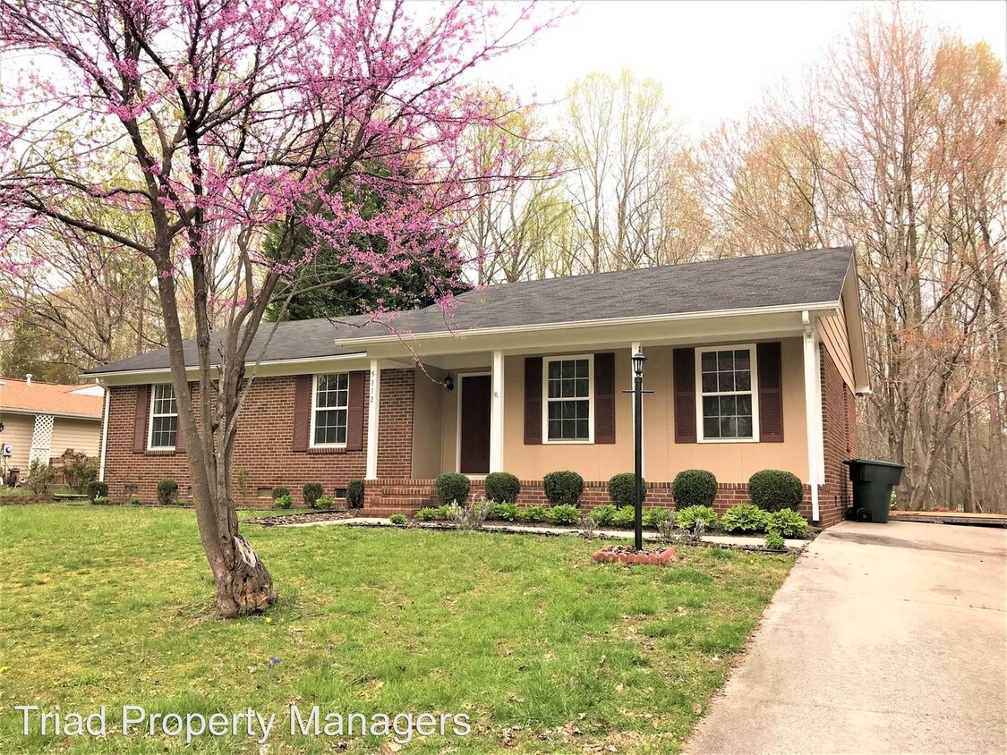 Primary Photo - 3 br, 2 bath House - 5112 North Oaks Drive