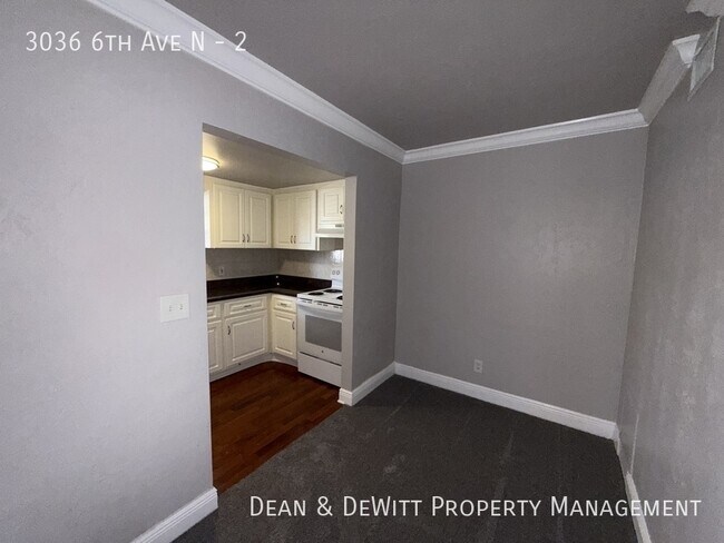 Building Photo - 2 Bed/1 Bath - Unit 2