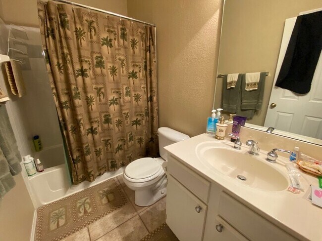 Foto del edificio - 13820 Sutton Park Dr N