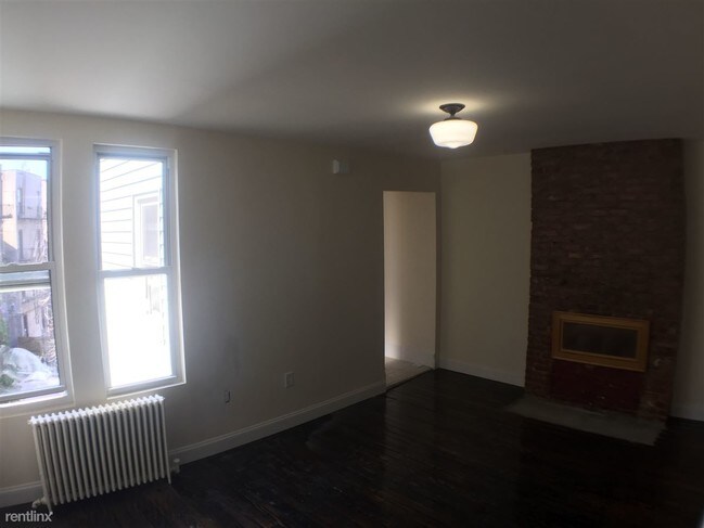 Building Photo - 733 Meeker Ave