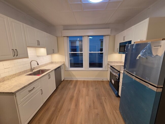 Renovated Kitchen - 146 Park Ave