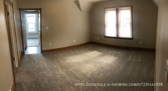 Foto del edificio - 227 W. Michigan-2