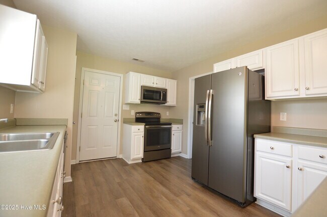 Foto del edificio - 120 Walnut Hills Dr