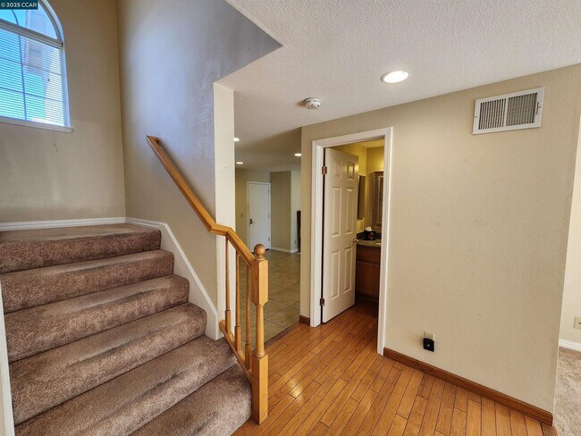 Foto del edificio - 617 S Blackbrush Ln