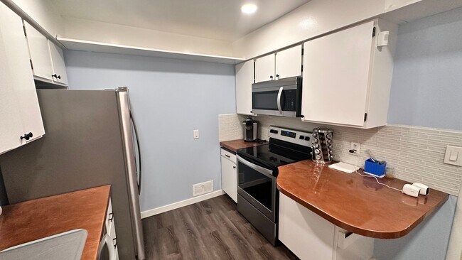 Foto del edificio - 3224 W 8th Ave