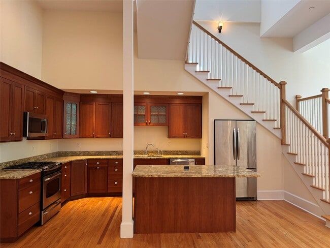 Building Photo - 6 Bennett Common Way