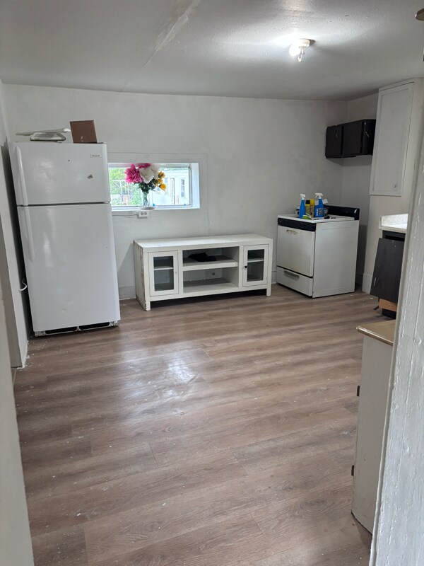 Foto del edificio - 205 N Hendren Ave