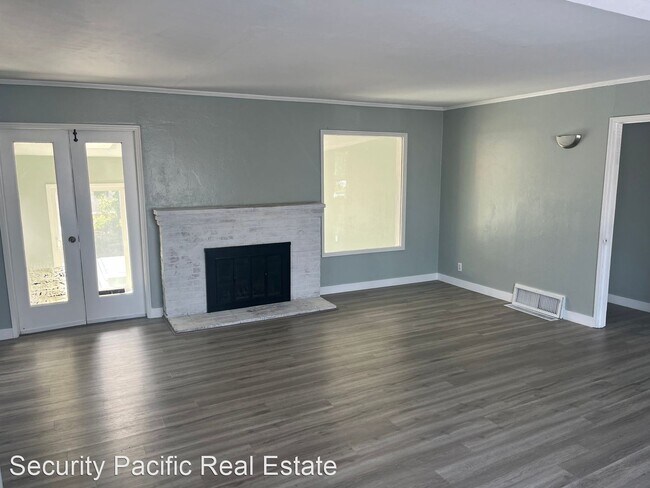 Building Photo - 3 br, 1 bath House - 2810 Gaynor Ave