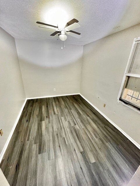 Foto del edificio - 1305 Adelaide St