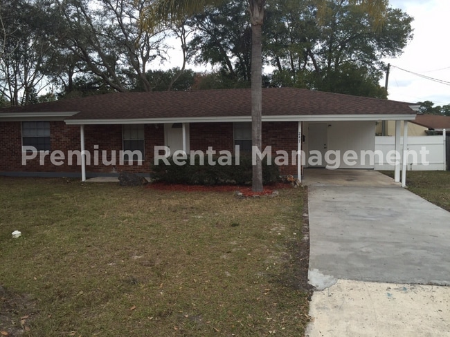 Photo - 247 Oakwood Dr House