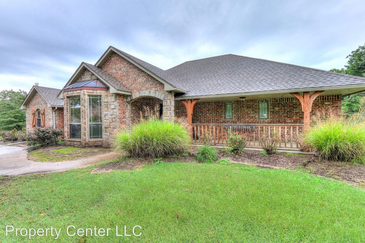 Primary Photo - 3 br, 2 bath House - 1524 Hunters Path