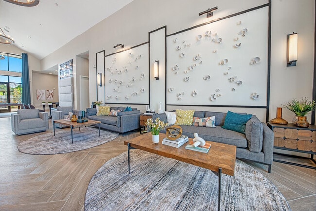 Building Photo - Alta Rolling Oaks