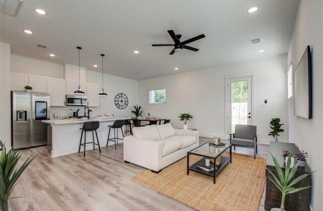 Foto del edificio - 778 W Tidwell Rd