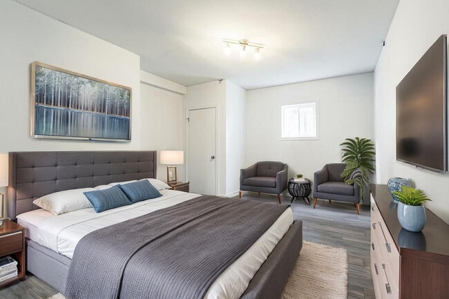 Building Photo - 4352 Rue Legault