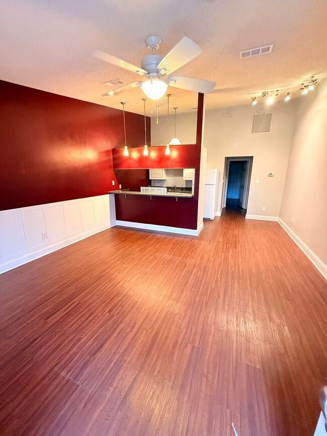Photo - 1 bedroom 1 bath townhouse! Off of Tharpe st! Available now!