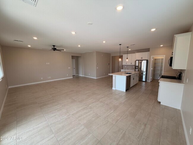 Building Photo - 3463 S 175th Dr