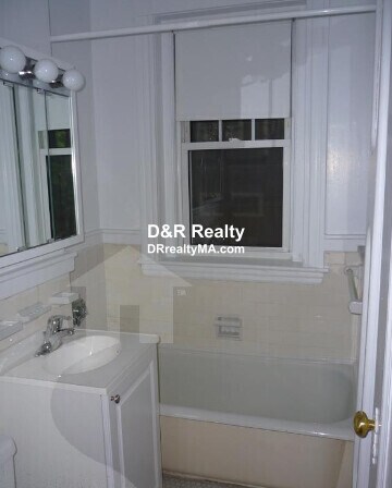 Building Photo - 22 Chauncy St