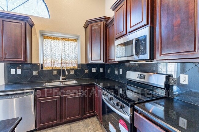 Photo - 3713 E Utopia Rd House