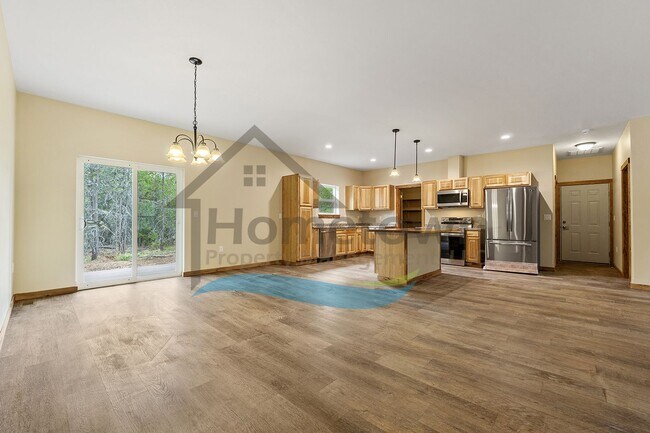 Foto del edificio - 4-Bedroom 2-Bathroom Home with Attached 2-Car Garage Available in Blanchard!