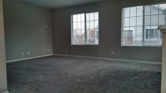 Building Photo - 1337 Lowell Dr