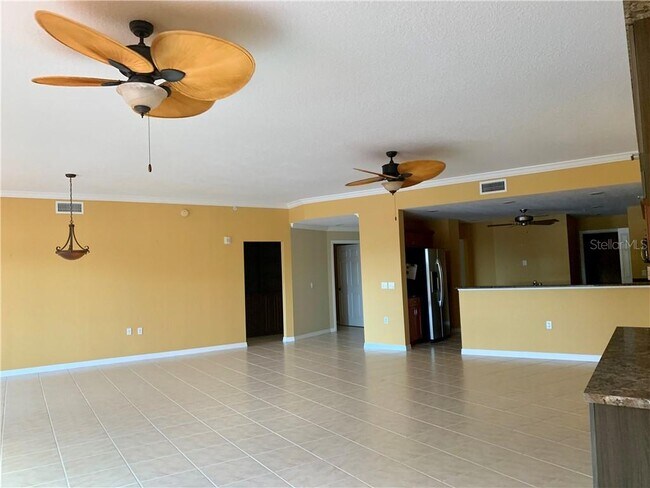 Building Photo - 1188 N Tamiami Trail