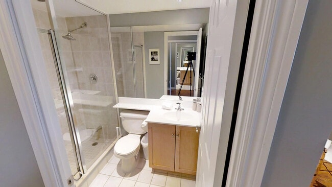 Photo du bâtiment - 270 Wellington St W