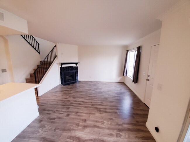 Living Room - 4016 Rosemead Blvd
