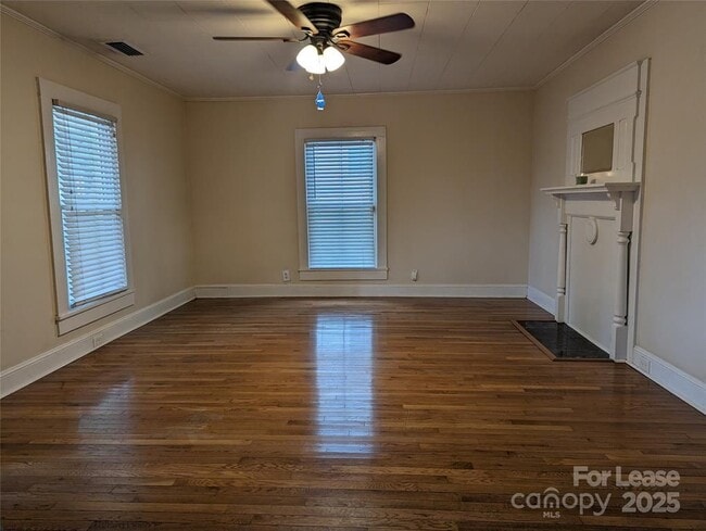 Building Photo - 1704 Harrill St