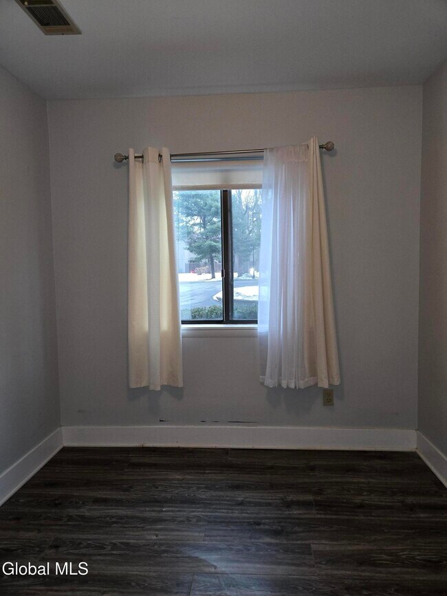 Foto del edificio - 93 Ridgewood Terrace