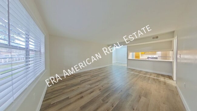 Foto del edificio - 613 Colonial Dr