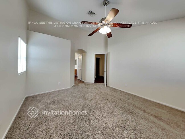 Foto del edificio - 3725 St Charles Ct
