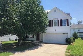 Building Photo - 2226 Highland Park Dr