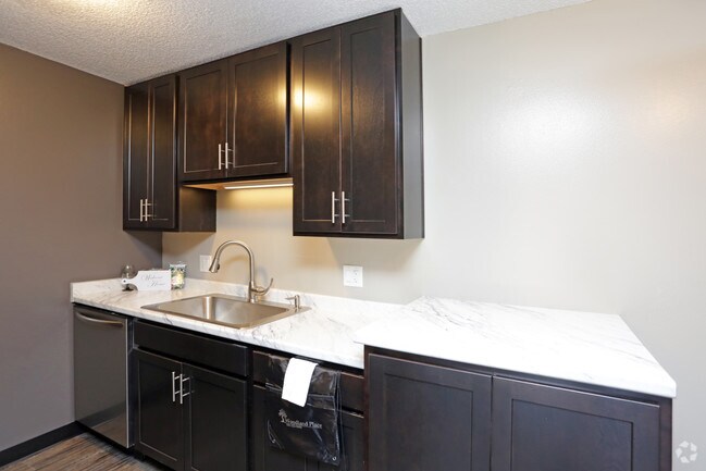 Cocina - Woodland Place Apartments, LLC