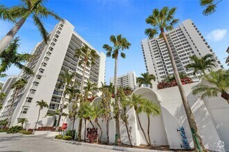 Building Photo - 1904 S Ocean Dr