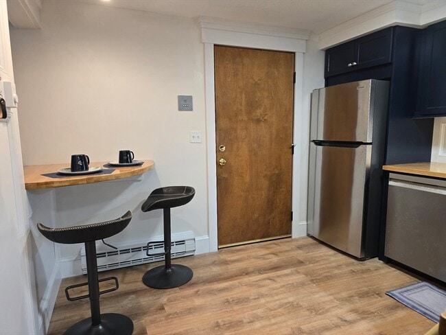 Building Photo - 862 Haverhill St