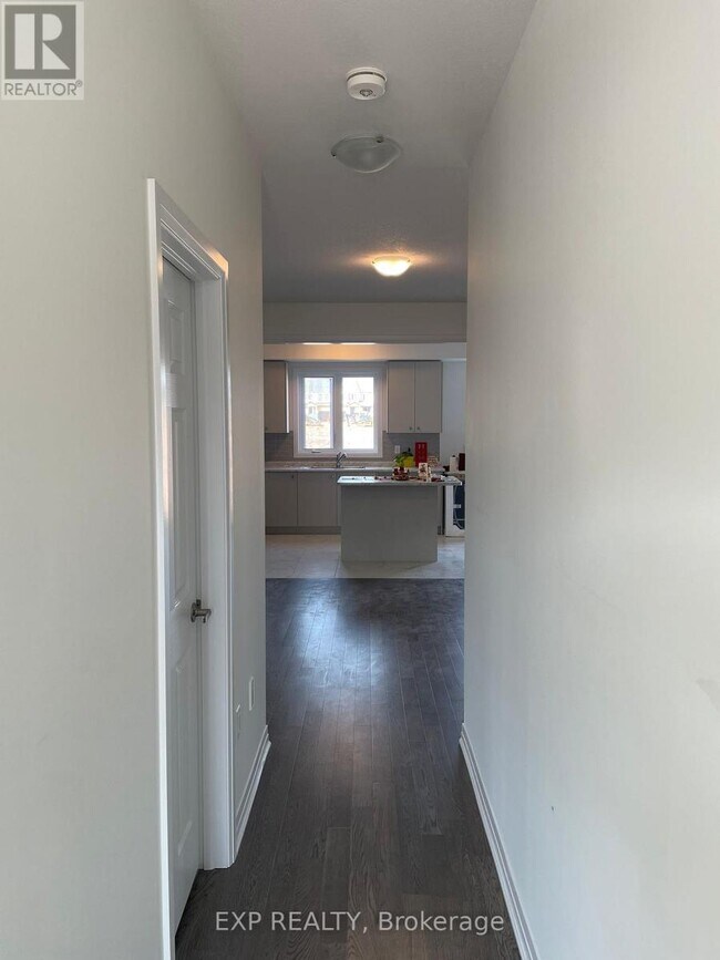 Photo du bâtiment - 148 Port Cres