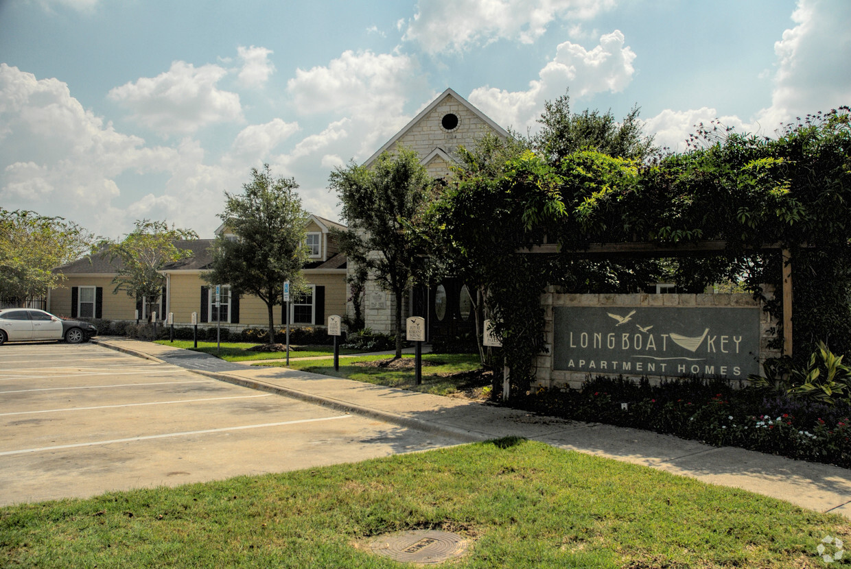 Primary Photo - Longboat Key Apartments