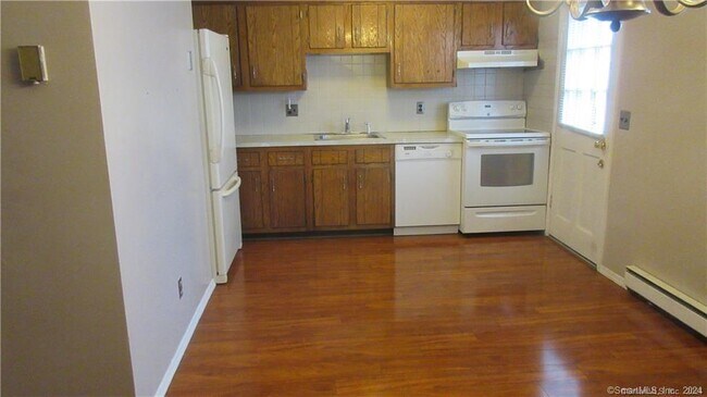 Building Photo - 133 Lockwood Ave