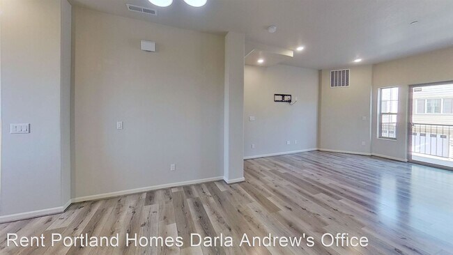 Building Photo - 3 br, 2.5 bath House - 7170 NW Elise Avenue