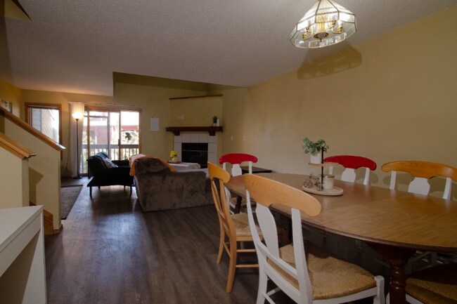 Foto del edificio - 2829 Springdale Ln