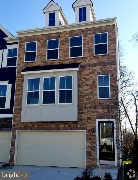 Building Photo - 1447 Honeylocust Dr