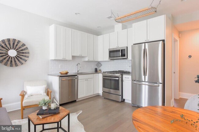 Foto del edificio - 3921 Fulton St NW