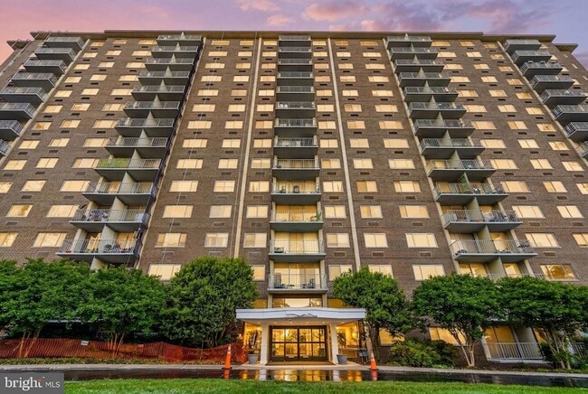 Photo - 2059 Huntington Avenue Unit 311 Apartment