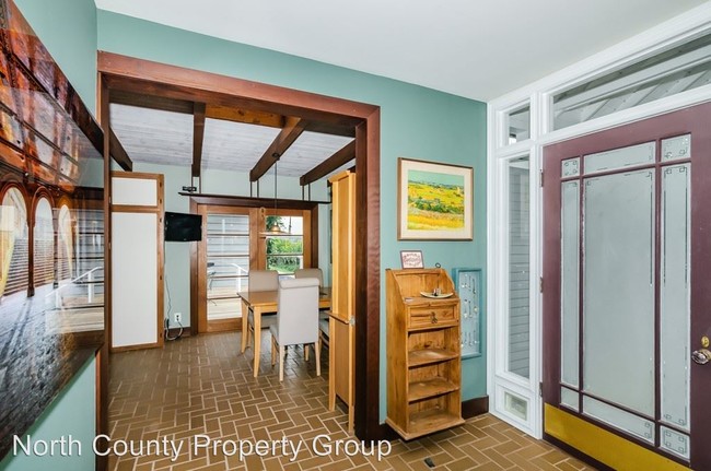 Building Photo - 1 br, 1 bath House - 436 S. Nardo Ave.