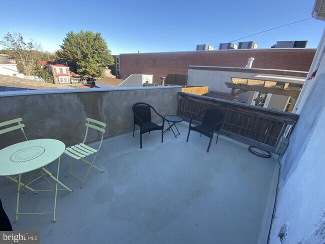 Foto del edificio - 37 W Gay St