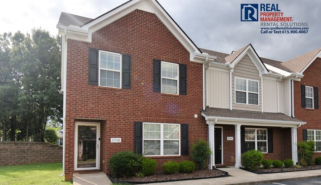 Building Photo - Wonderful 2BR/2.5BA Smyrna townhome less t...