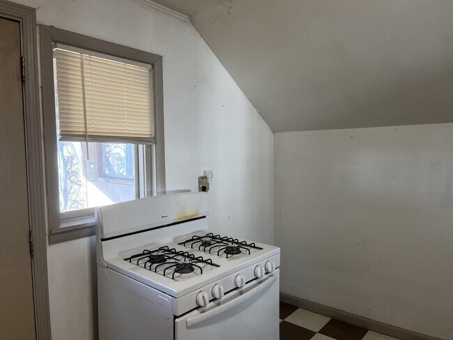 Building Photo - 1320 N 2nd St