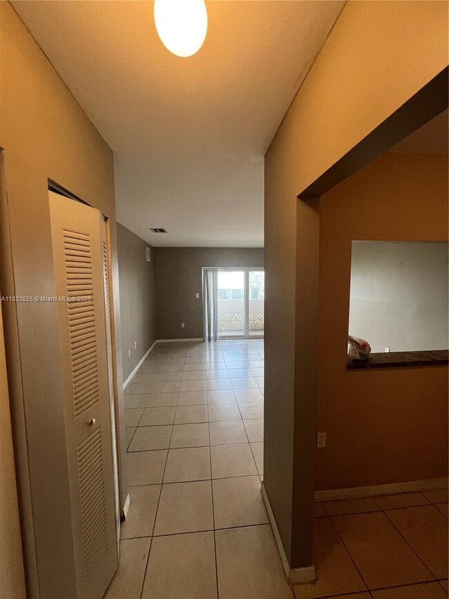 Building Photo - 14500 SW 88th Ave
