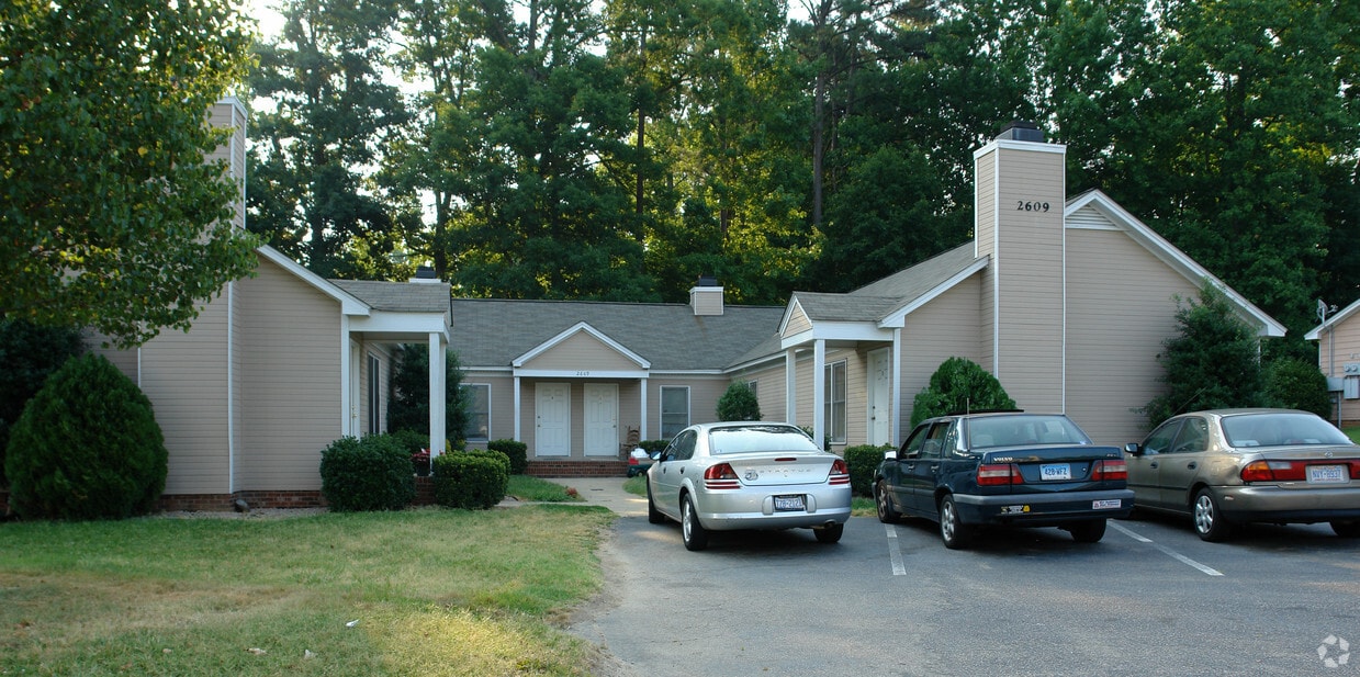 Building Photo - 2609 Millborough Ct