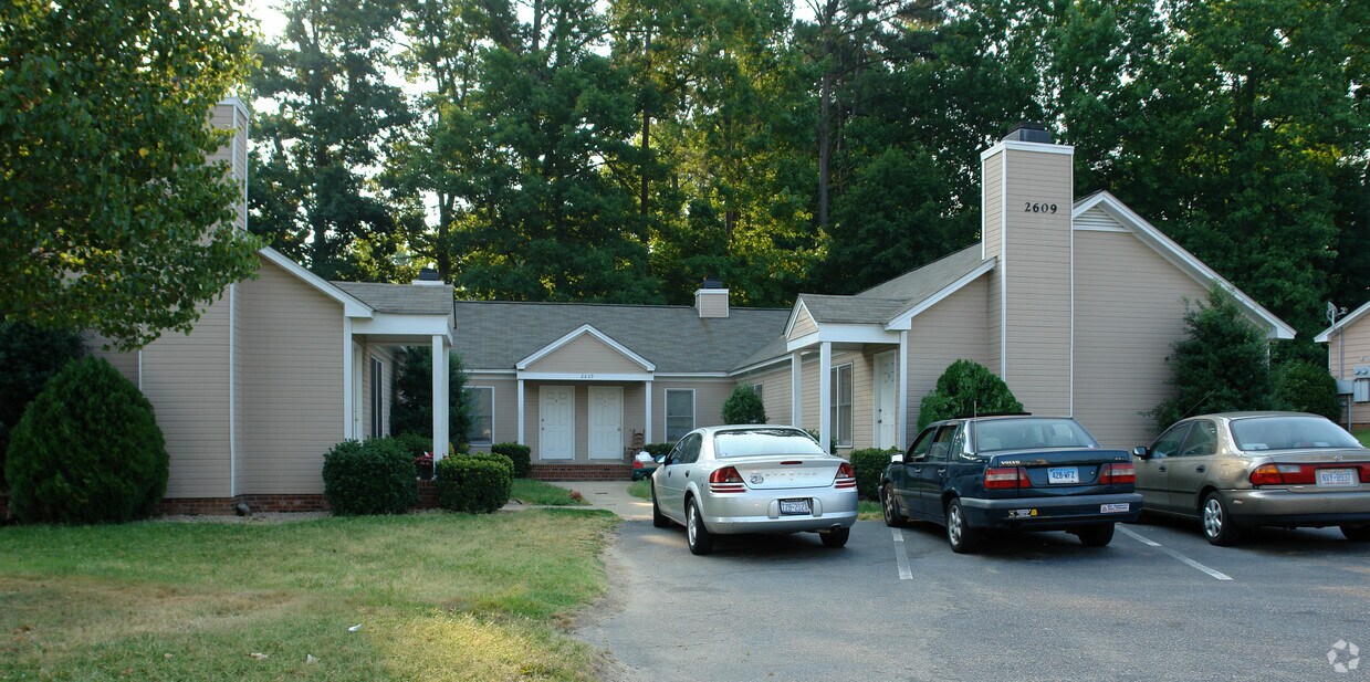 Foto del edificio - 2609 Millborough Ct